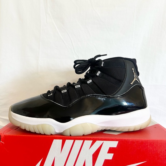 Jordan 11 Retro Jubilee size 10.5 CT8012-011 2020 PRE-OWNED - Picture 2 of 9